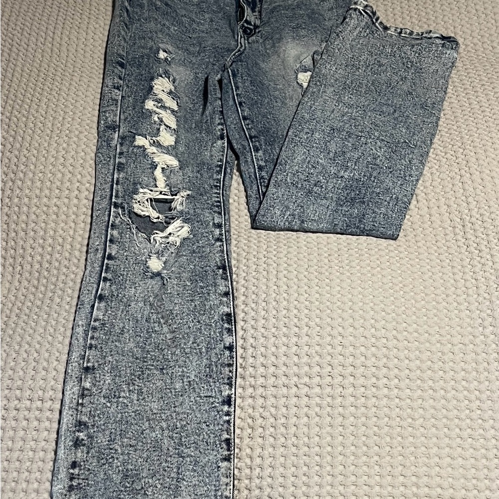 Vibrant Ripped Denim Jeans